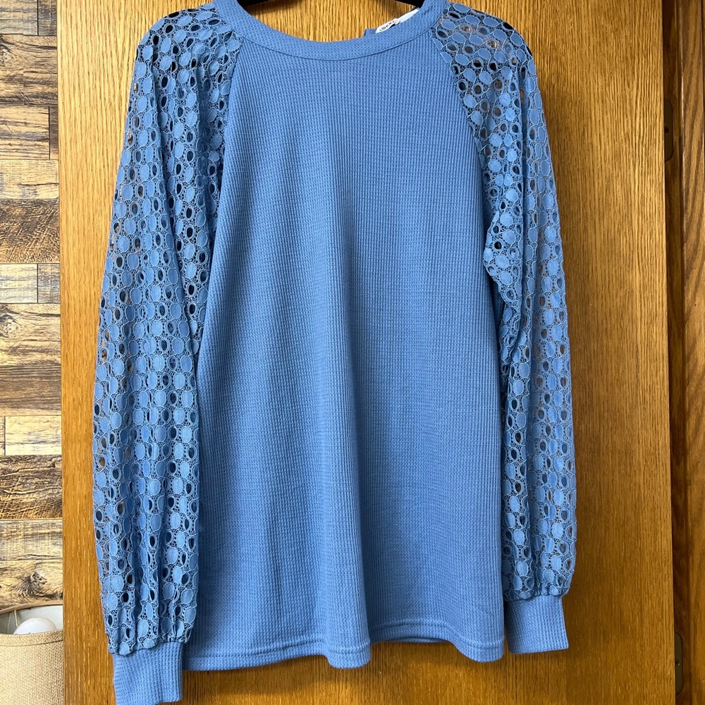 Blue Lace Sleeve Thermal Top